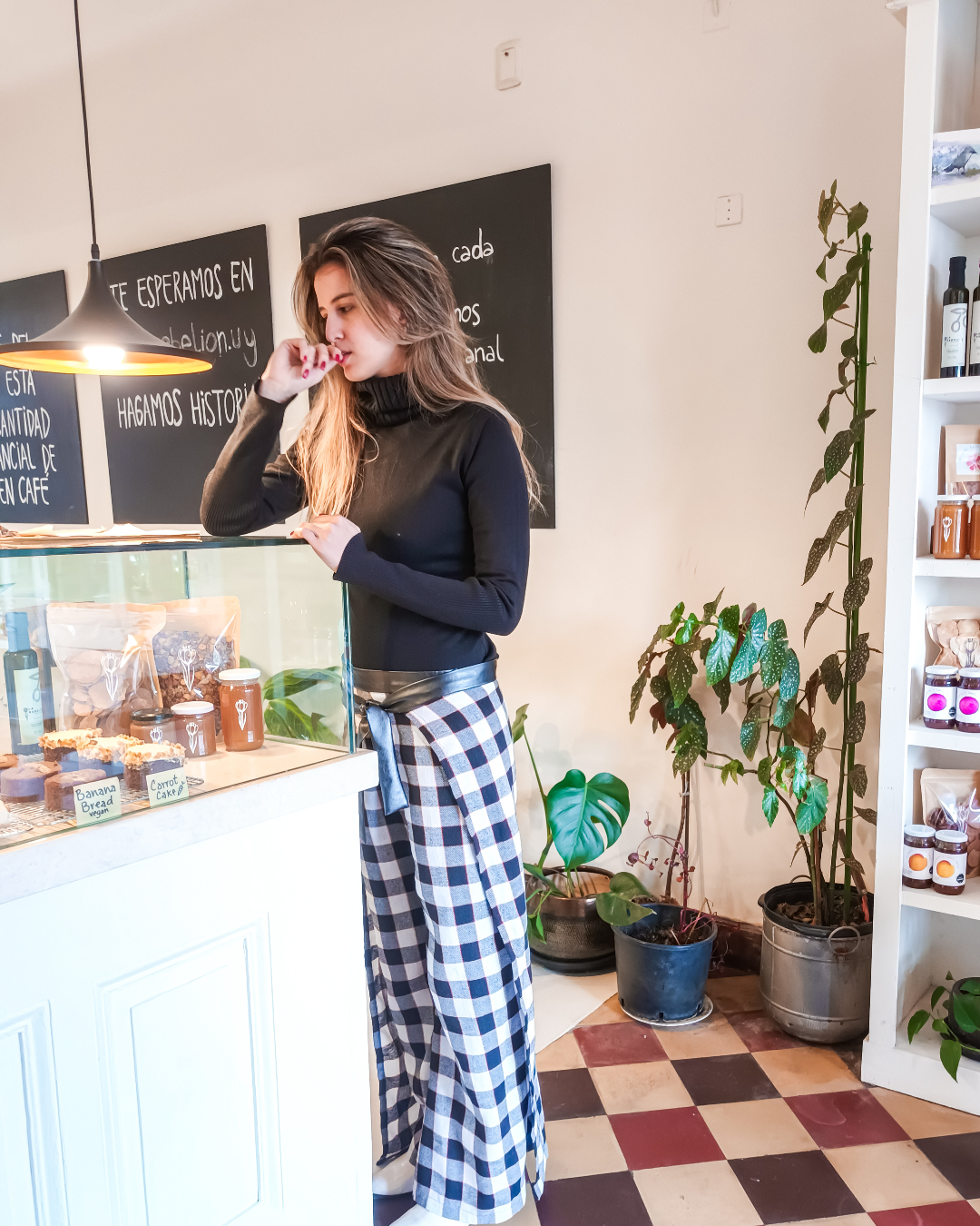 CALÇA FLARE XADREZ PRETA E BRANCO